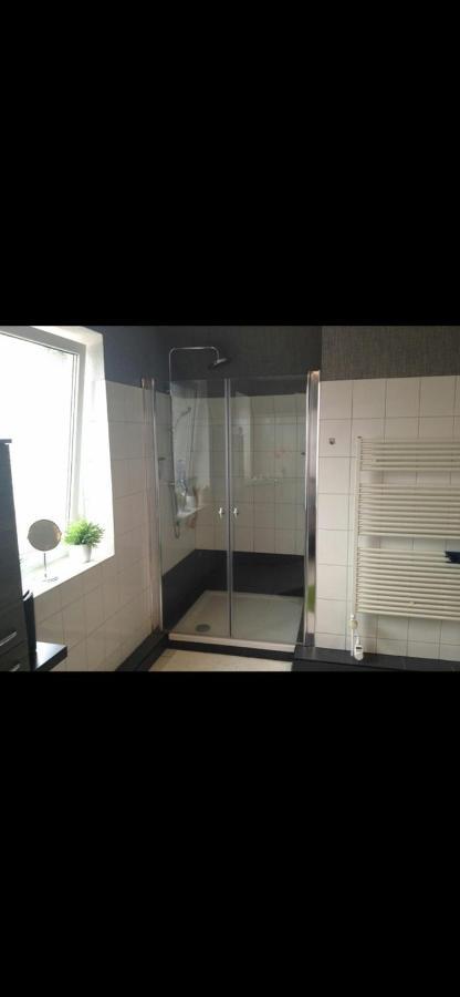 Apartment 160Qm 5 Schlafzimmer 1 Wohnzimmer Terrasse Und Balkon Wilhelmshaven Esterno foto