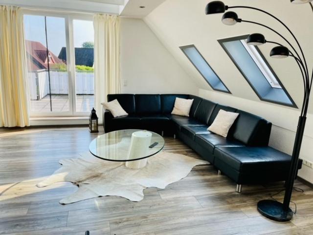 Apartment 160Qm 5 Schlafzimmer 1 Wohnzimmer Terrasse Und Balkon Wilhelmshaven Esterno foto